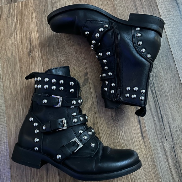 Steve Madden Black Studded Boots 5 - Picture 2 of 5